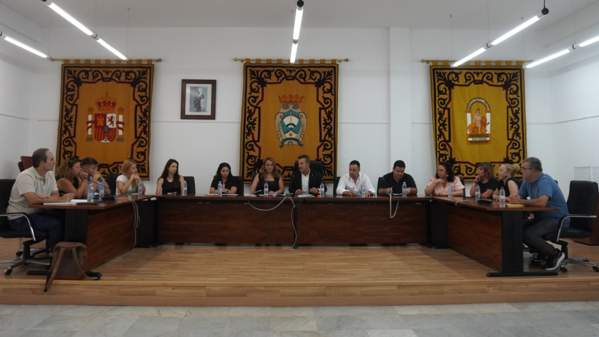 Imagen del pleno celebrado en Carboneras este viernes.
