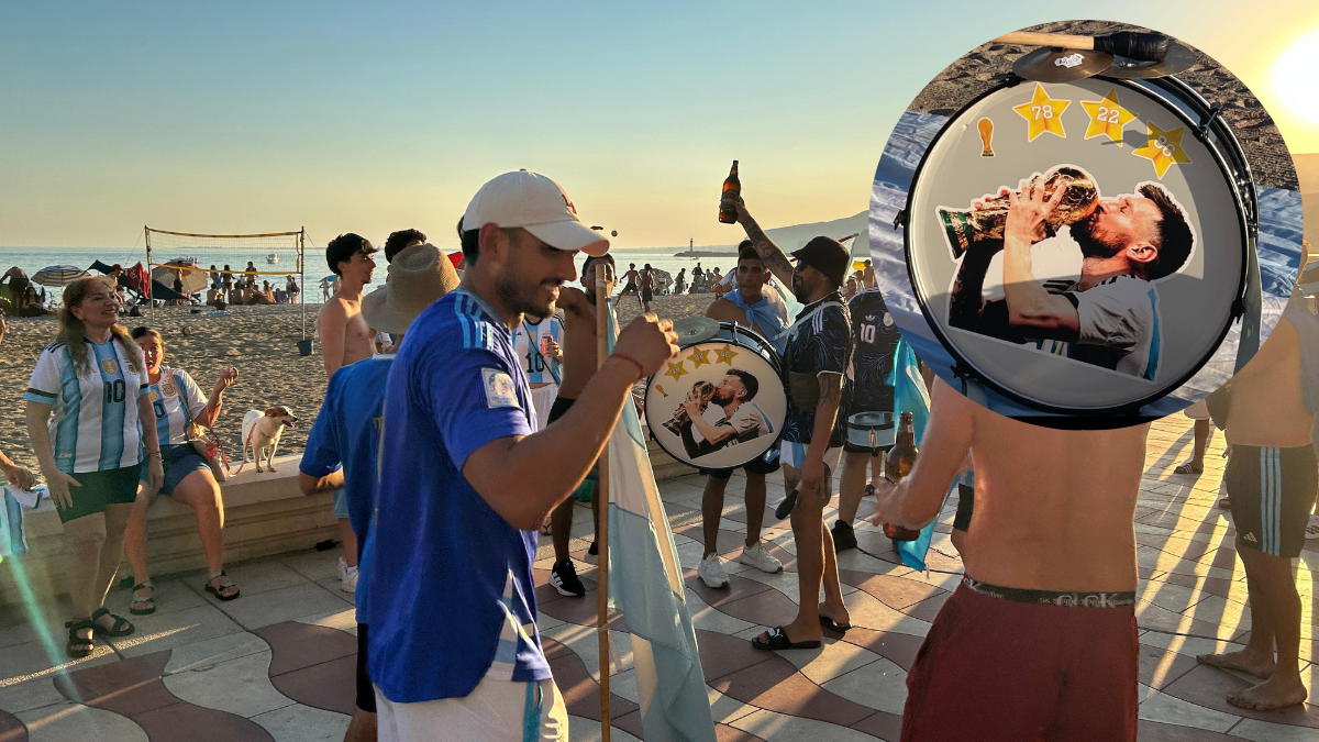Celebración de los argentinos en Almería tras la victoria en el Mundial en el Paseo Marítimo.