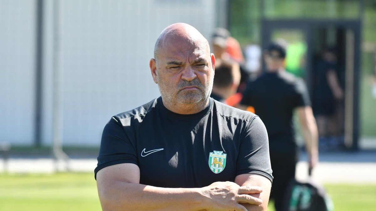 Juan Carlos Cintas es el segundo de Fran Fernández en el Karpaty ucraniano.