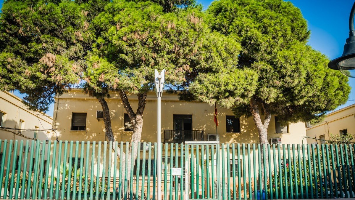 Archivo - Cuartel de la Guardia Civil de Roquetas de Mar (Almería).