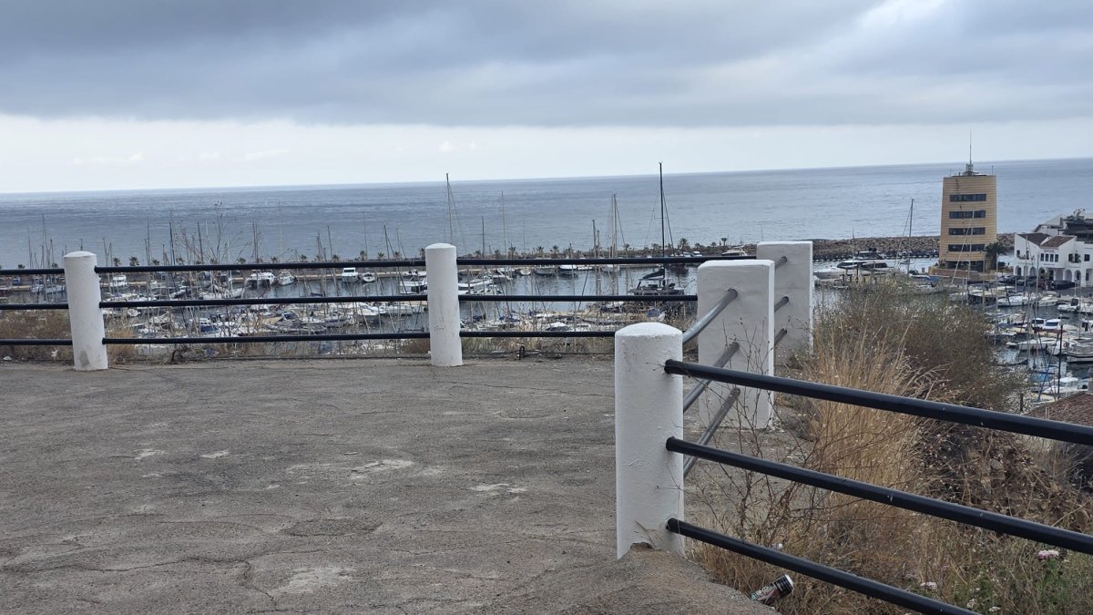Mirador del Puerto de Aguadulce desde donde quería lanzarse al vacío la mujer.