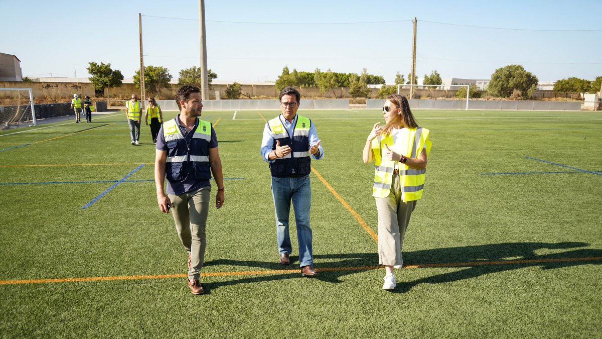 Visita a las obras en el Centro Deportivo de Las Norias.