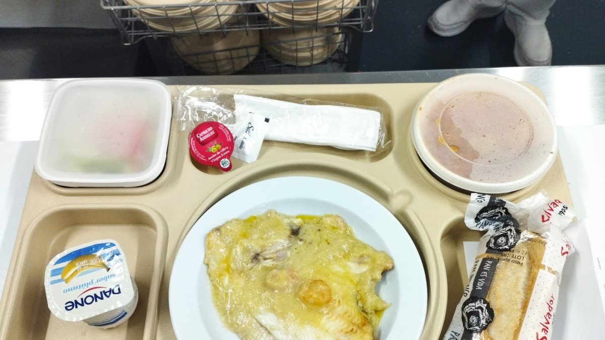 Uno de los menús ofrecidos en el Hospital Universitario de Torrecárdenas