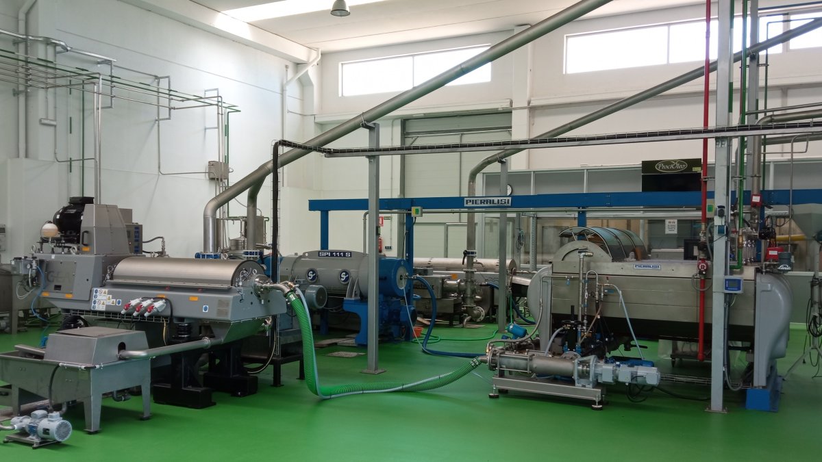 Los datos obtenidos constituyen un avance para maximizar la rentabilidad de los aceites premium de cosecha temprana sin sacrificar su pureza e identidad natural.