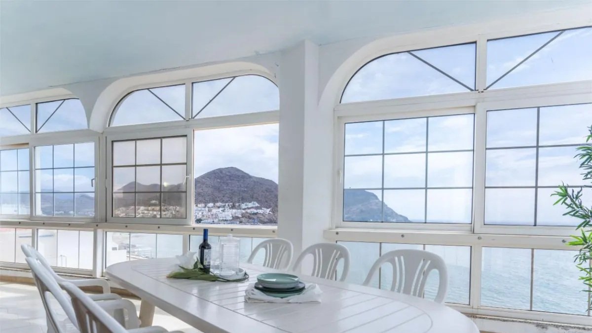Una de las casas de lujo en venta en Almería.