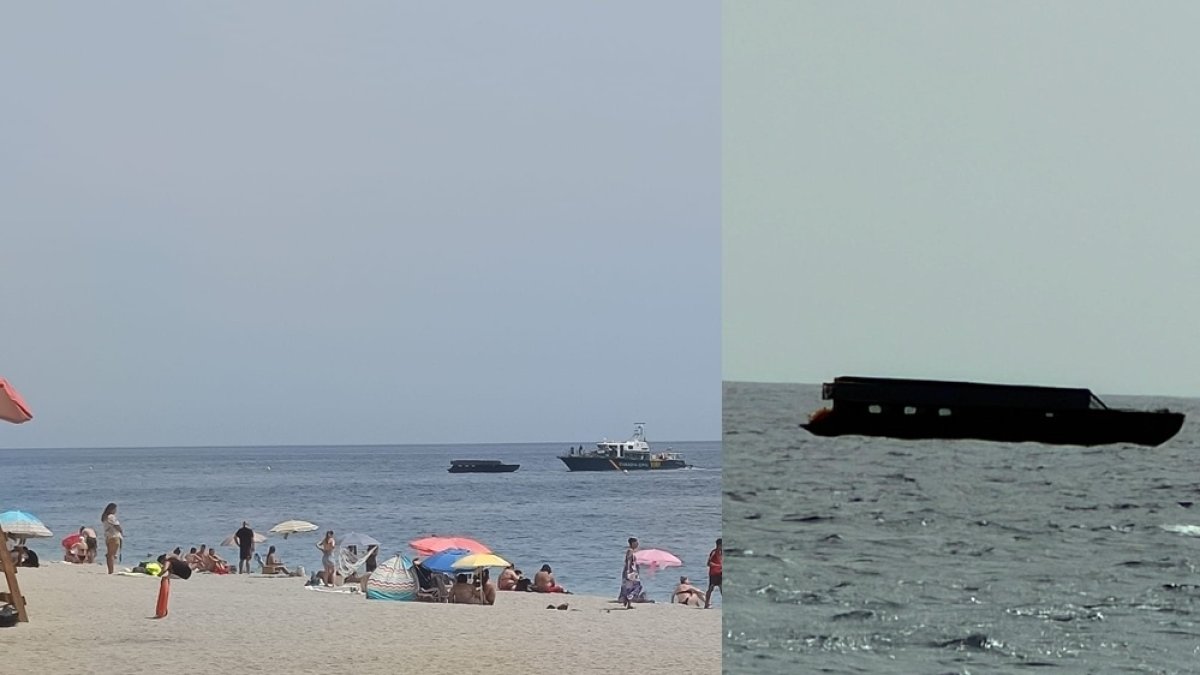 A la izquierda, el Helios 11 junto a la patrullera de la Guardia Civil en El Zapillo; a la derecha, el yate movido por paneles solares a su paso por Las Salinas de Cabo de Gata.
