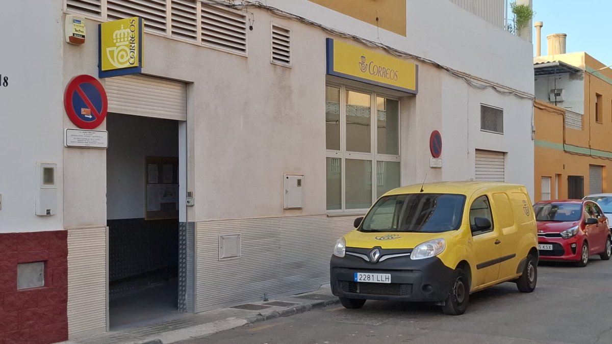 Denuncian falta de personal en el servicio de Correos en La Cañada