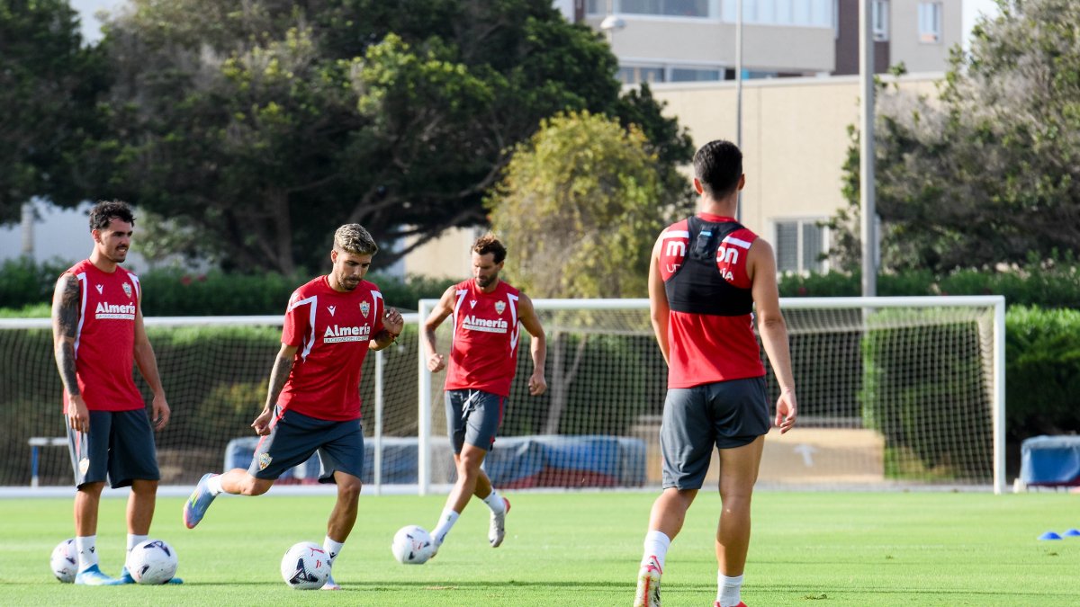 El Girona quiere a Pozo y el Almería abre otra puerta