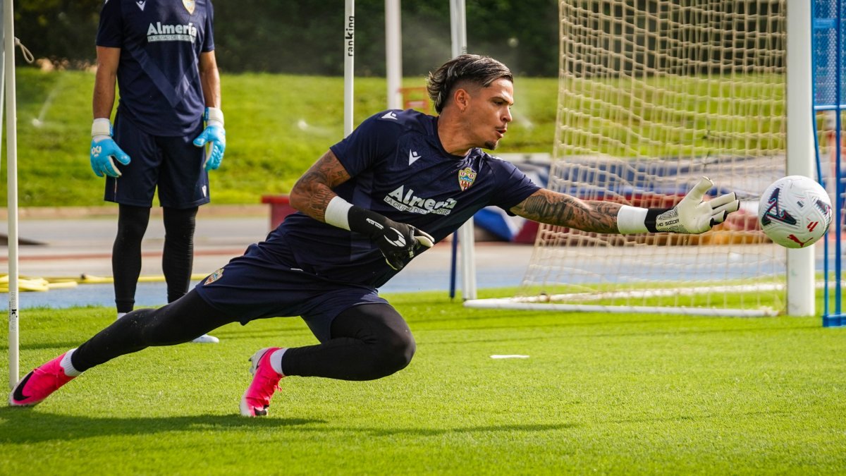 Bruno Iribarne se va de casa para buscar minutos en un Burgos que aspira a grandes metas esta temporada.