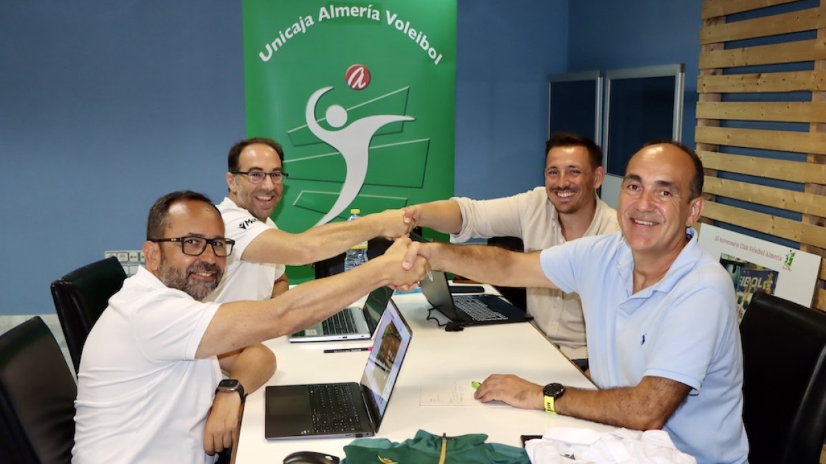 Unicaja Costa de Almería y Macron seguirán de la mano.