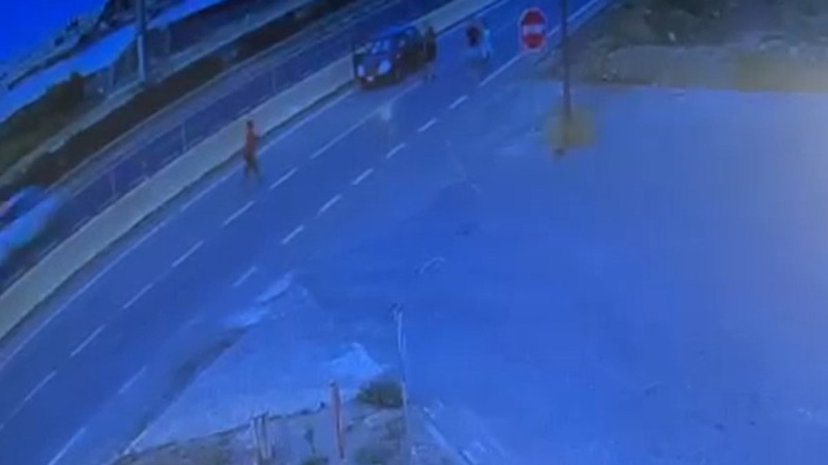 El relato de los trabajadores que salvaron a una mujer a la que querían meter a la fuerza en un coche: "Nadie hacía nada"