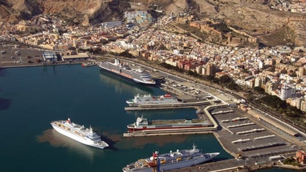 Imagen del Puerto de Almería