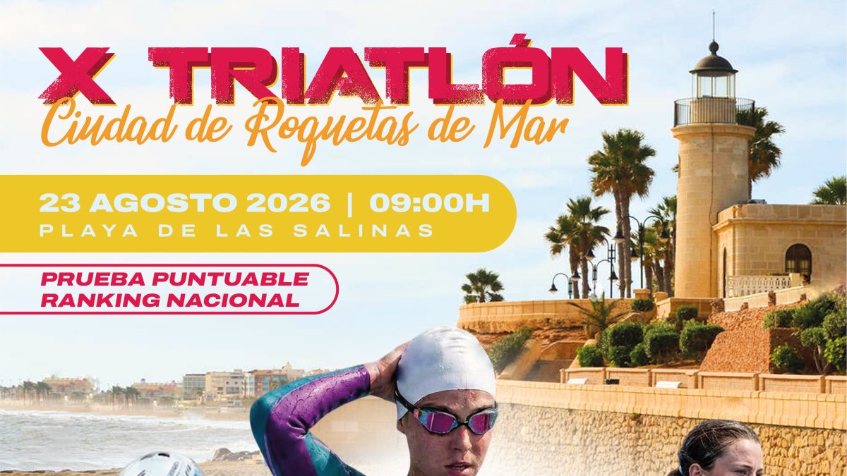 Roquetas de Mar reúne a más de 500 atletas en el décimo aniversario de su triatlón.