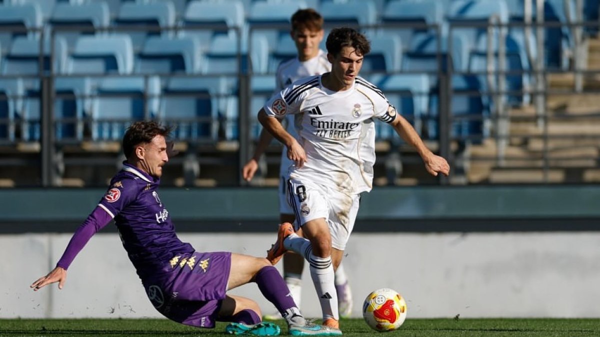 Manuel Ángel es el capitán del Real Madrid Castilla.