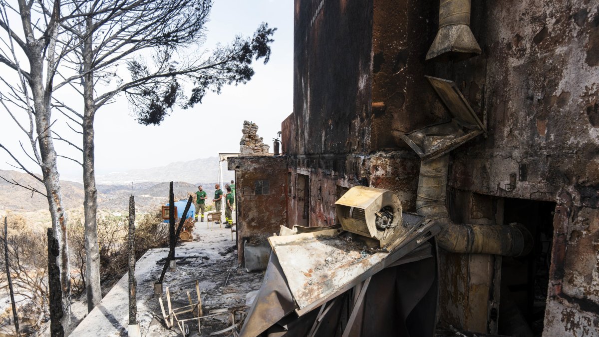 Archivo - Vivienda en Bédar (Almería) afectada por el incendio forestal que se originó el 9 de julio en Los Gallardos (Almería).
