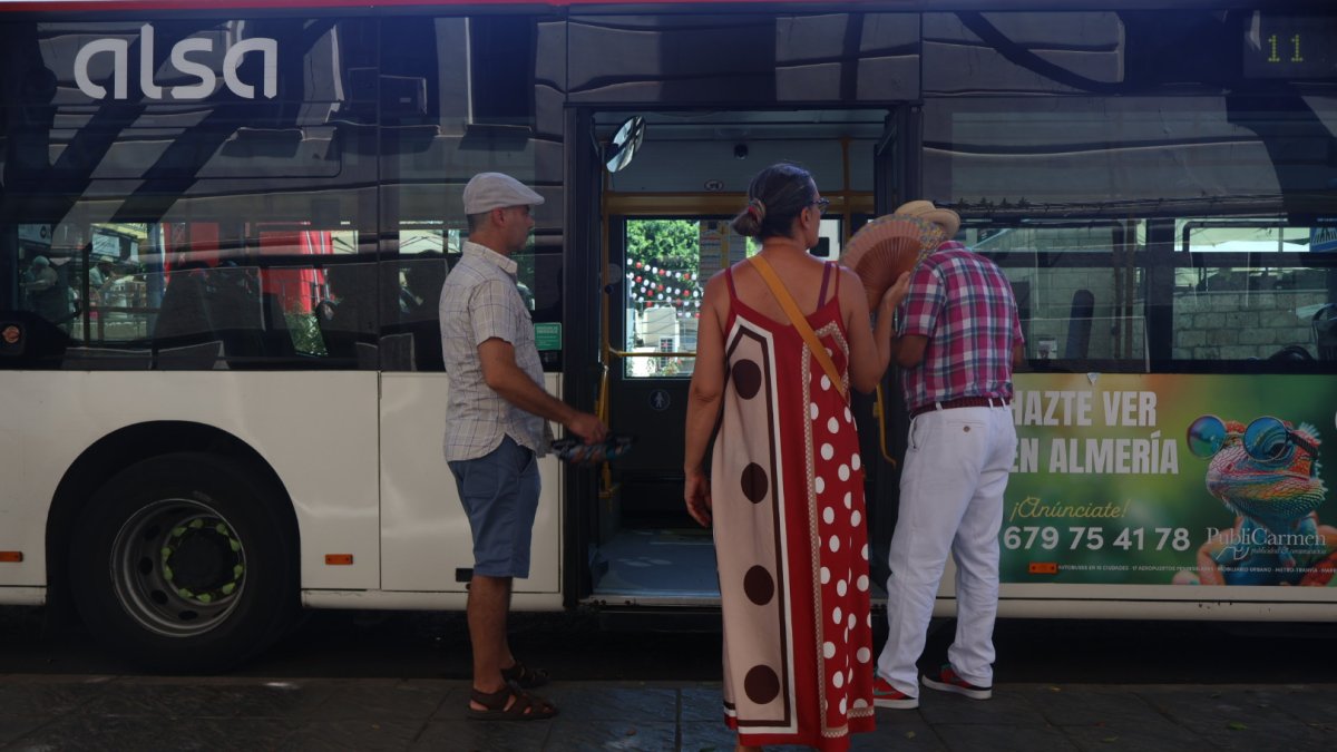 Alsa Surbus conecta Almería para llevarte a la Feria