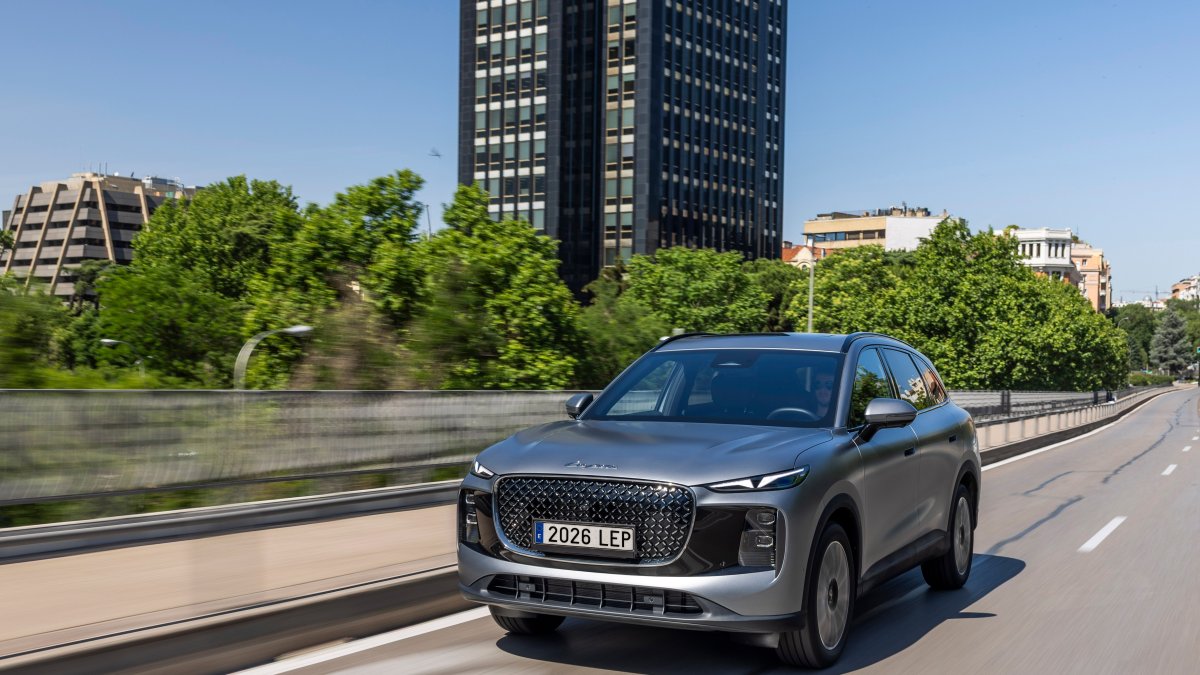 El LEPAS L8 Súper Híbrido, ideal para recorridos de larga distancia con hasta 1.040 kilómetros de autonomía combinada.