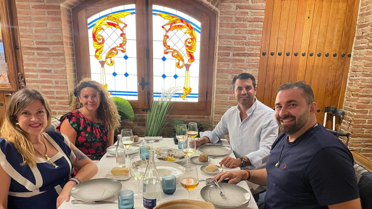 Asador Tinta Negra llena sus mesas de sabor y buenos momentos en la Feria de Almería