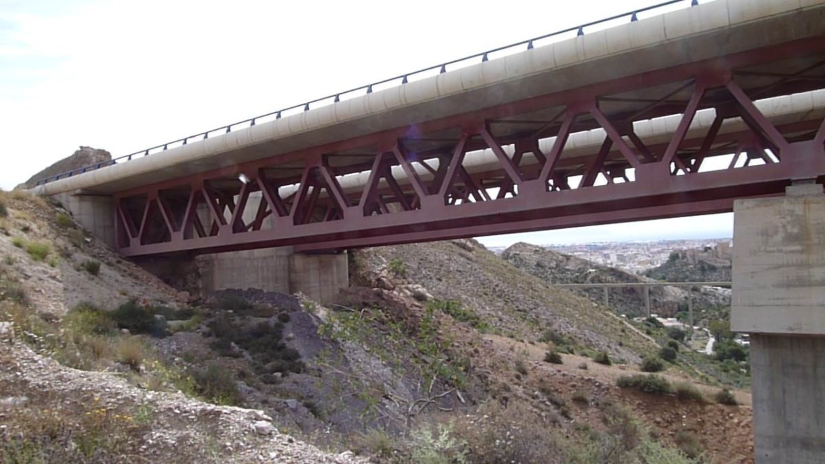 Archivo - Viaducto del Barranco de El Caballar, situado en el kilómetro 787,2 de la A-7, en Almería.
