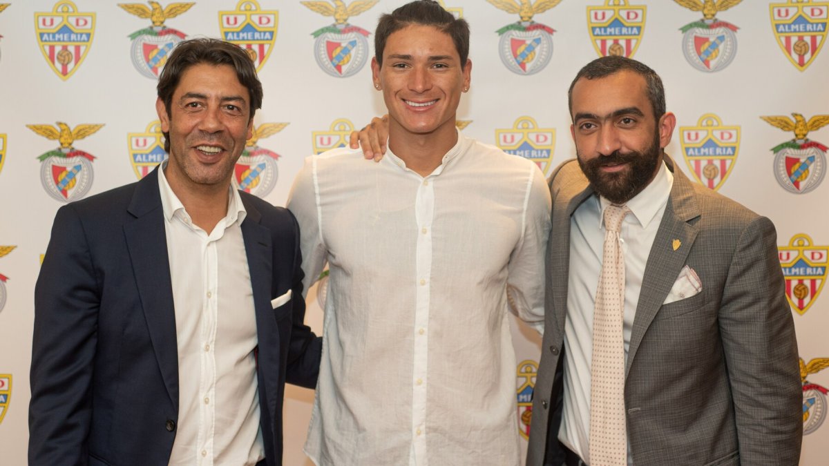 Rui Costa se llevó del Almería a Darwin Núñez y posaron juntos con El Assy.