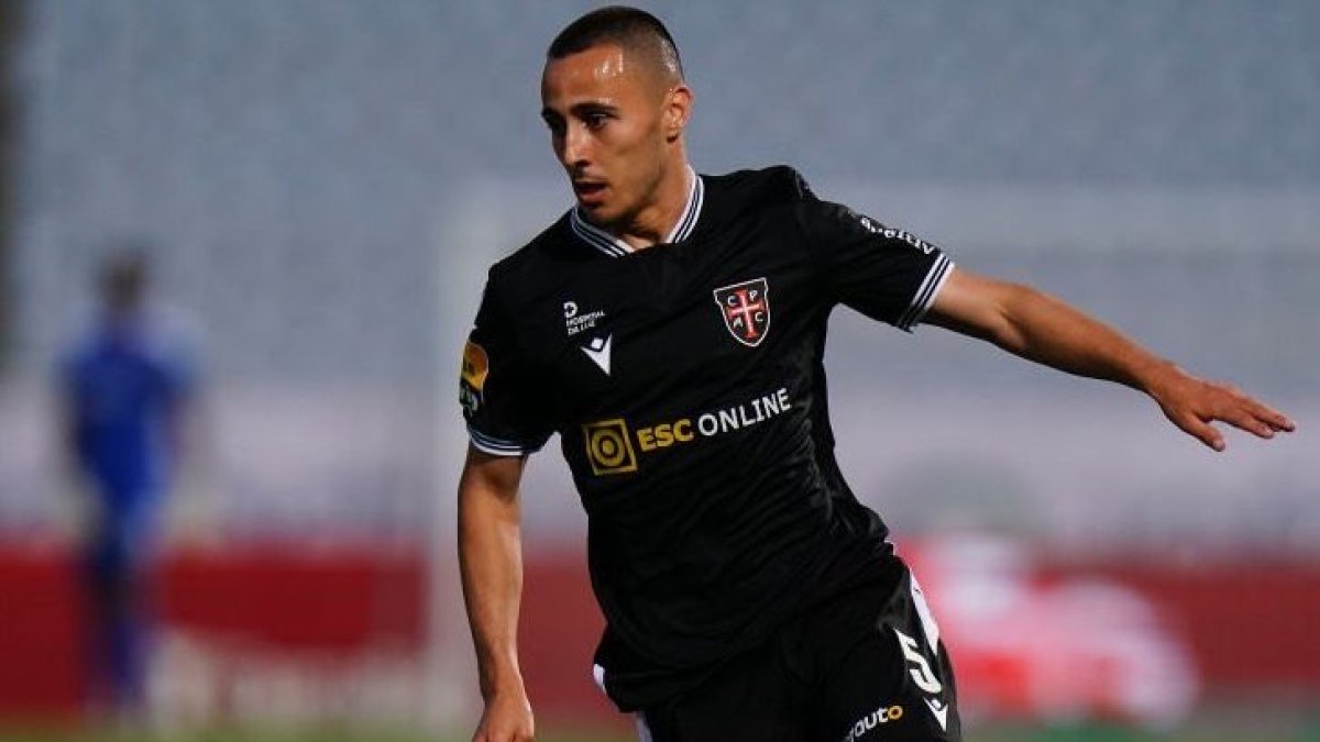 Lelo es un futbolista con experiencia en alta competición y tiene mercado.