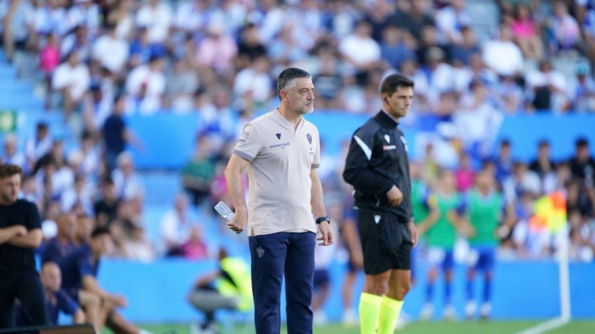 García Pimienta tiene faena en el Almería.