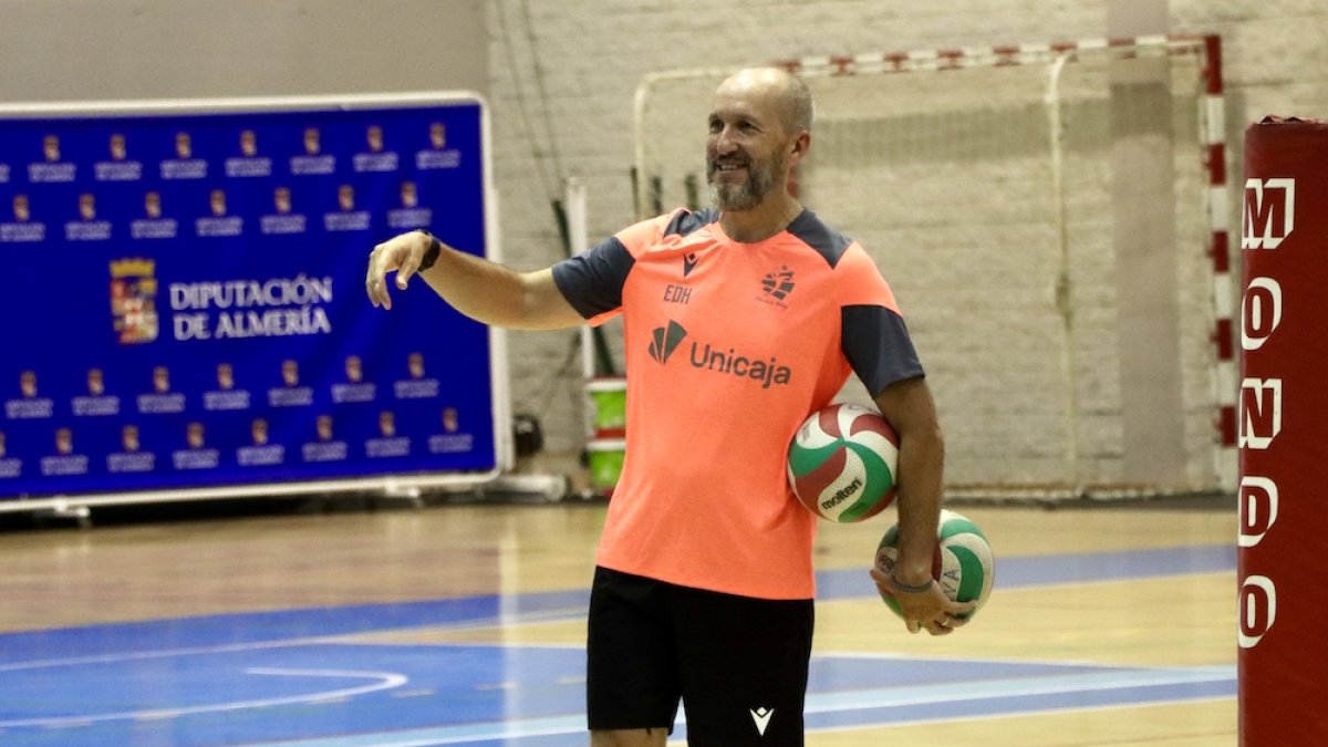 El plan de Israel Rodríguez contiene todo lo necesario para llegar en perfectas condiciones a la jornada 1, ante los sorianos, el día 17 de octubre.