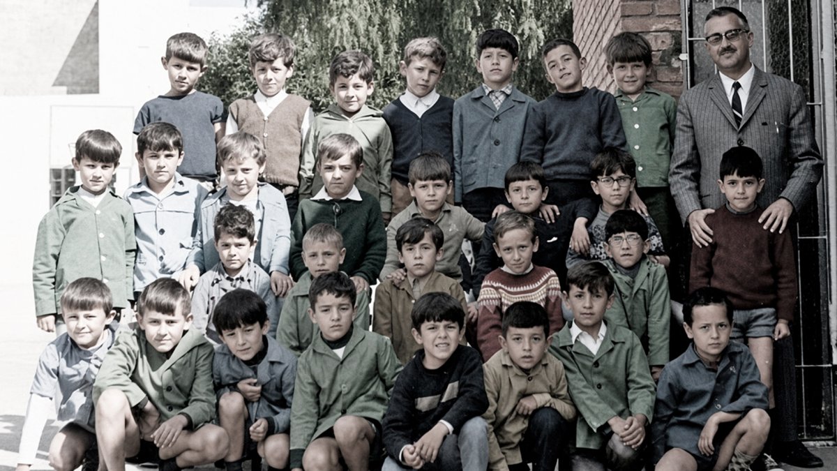Una de las clases de niños del colegio Ave María del barrio del Quemadero, en los años 70.