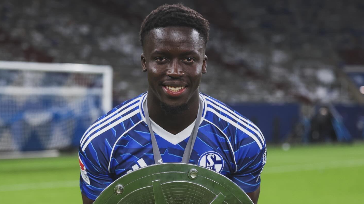 Gomis sabe celebrar ascensos y está rodado en alta competición.