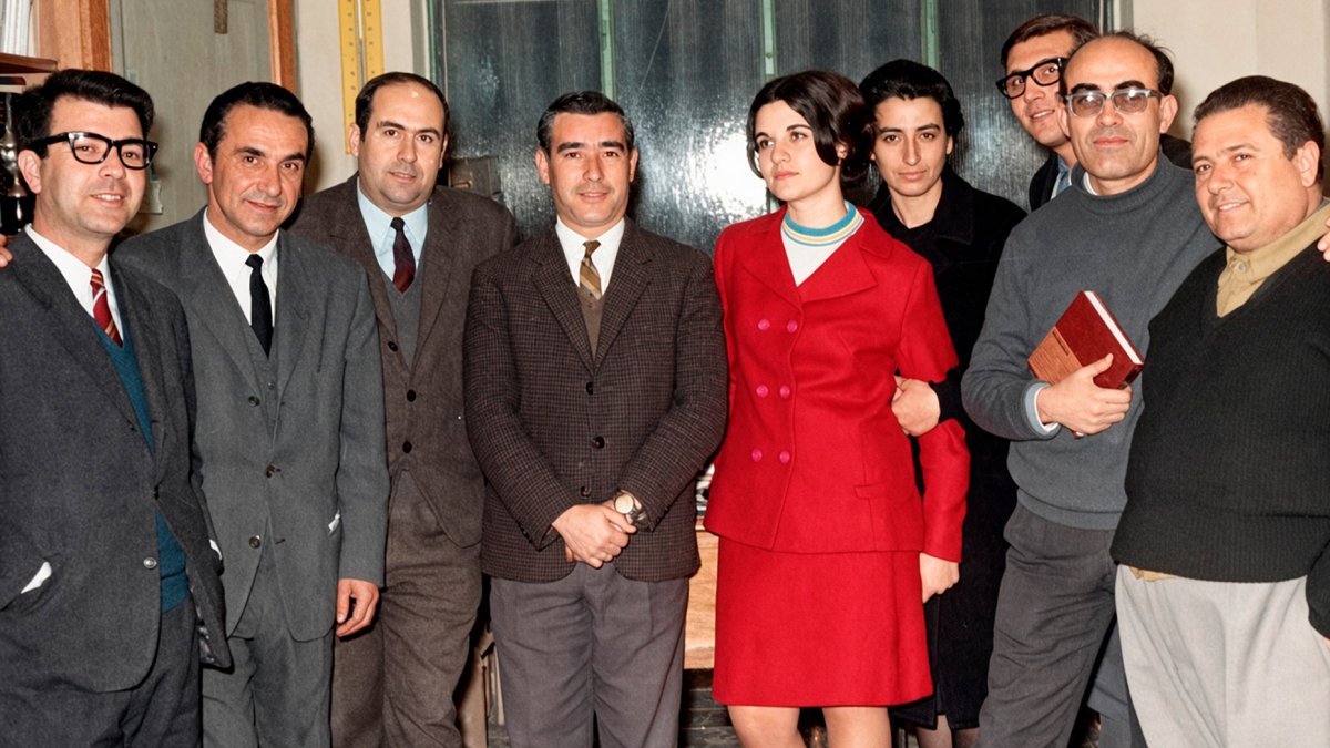 Grupo de profesores del colegio San José de la calle de la Reina. Con corbata negra, su director, don Rafael López Lafuente.