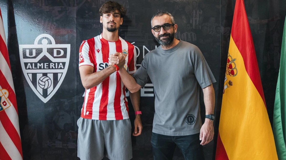 Niko Tomasevic fue presentado por el jefe Mohamed El Assy.