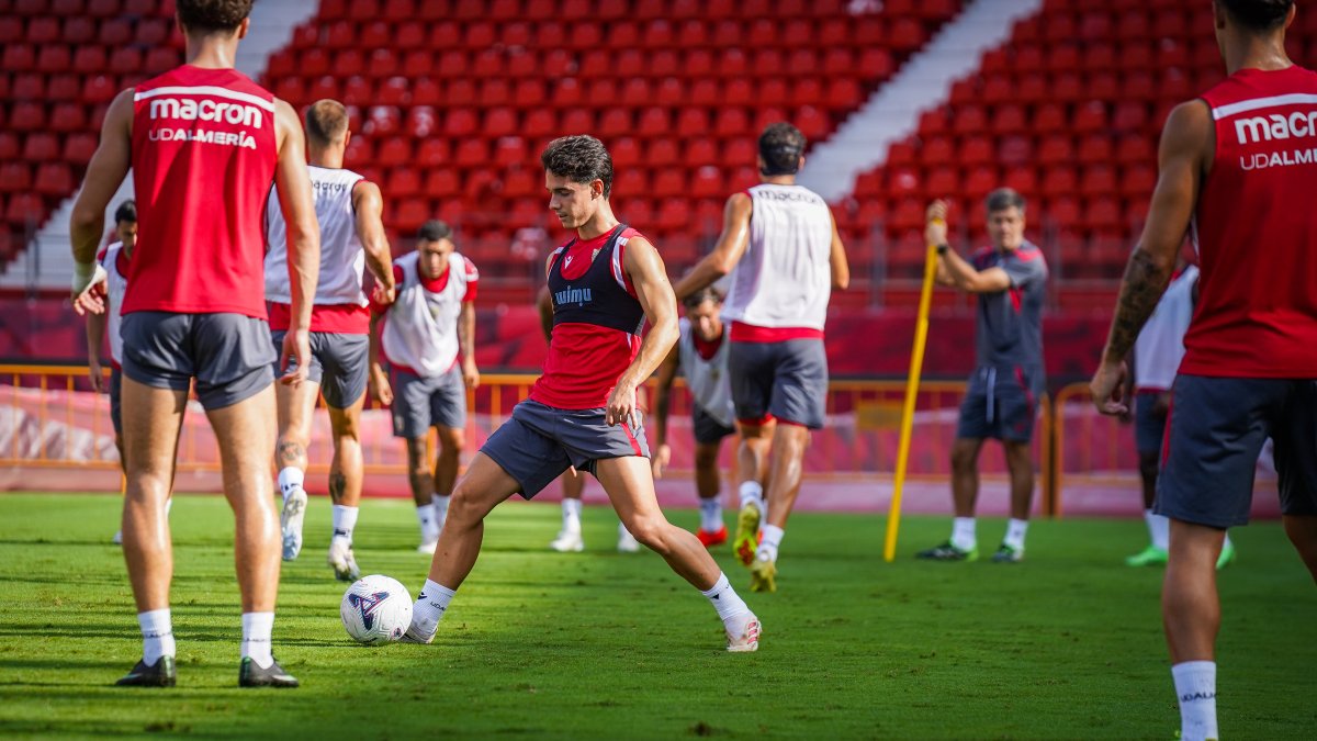 Arribas es la gran duda. Pimienta decidirá hoy, tras el último entrenamiento, si es convocado.