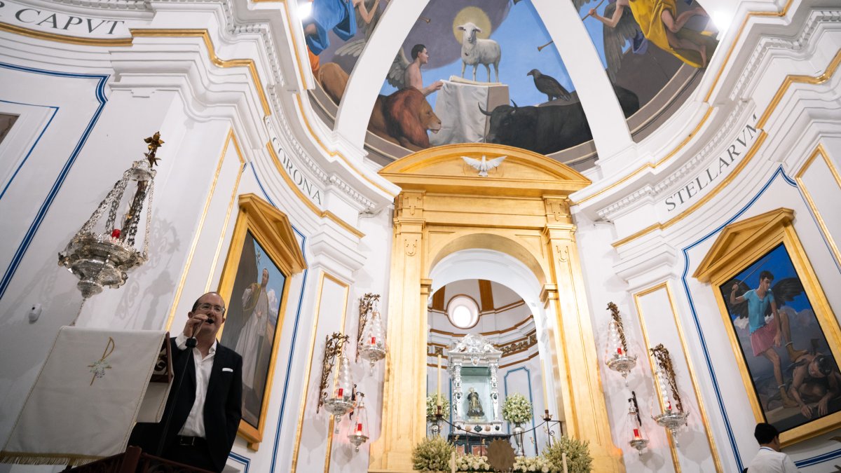 Andrés García Ibáñez, este domingo tras la presentación de la decoración pictórica del Saliente en la que ha invertido siete años.