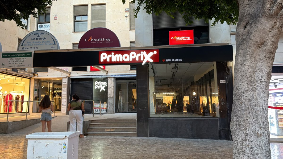 Primaprix desembarca en Almería con una tienda en pleno Paseo de Almería.