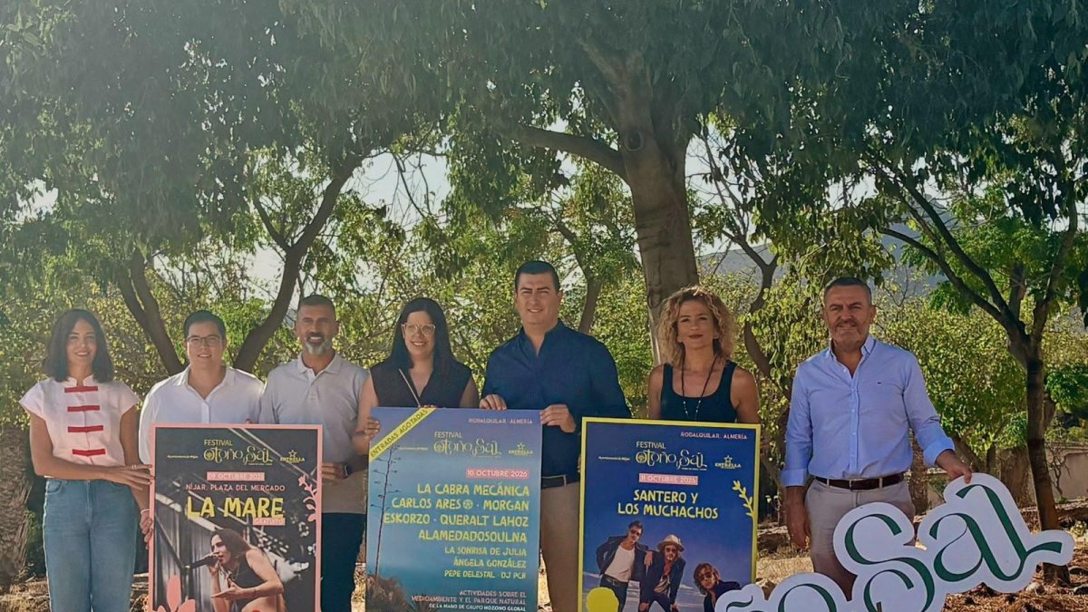 Acto de presentación de la tercera edición del festival 'Otoño y Sal' en Rodalquilar, Níjar (Almería).