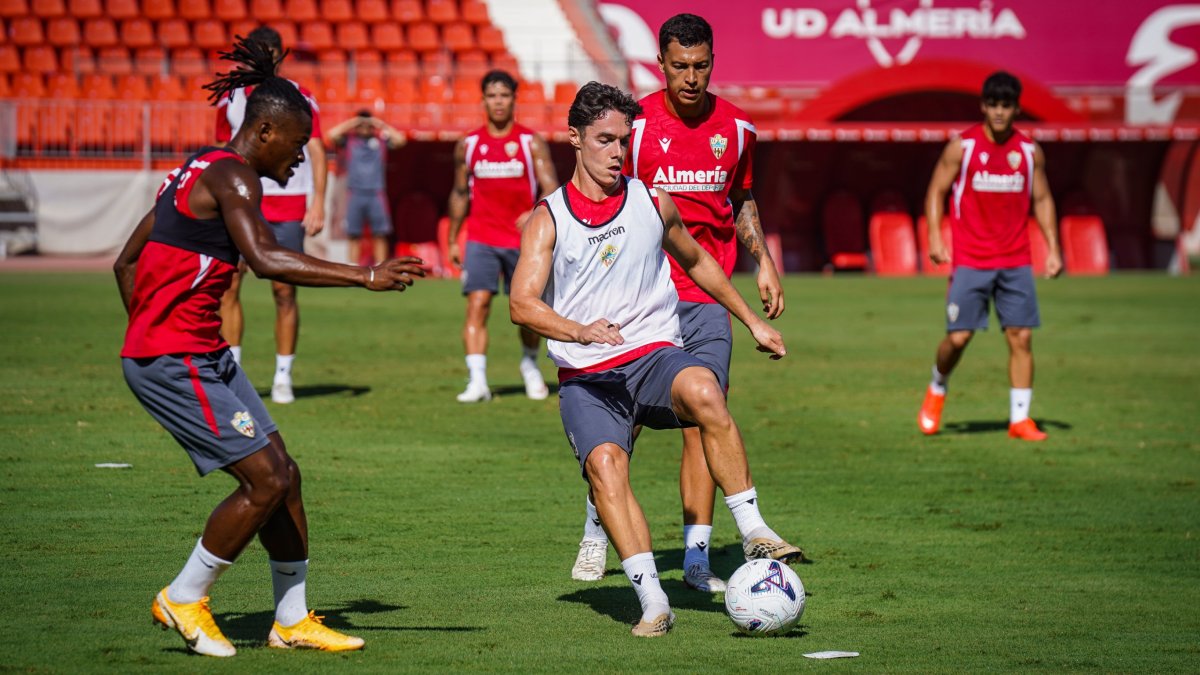 Sergio Arribas regresó al grupo este miércoles y espera volver a la convocatoria este sábado en Córdoba.