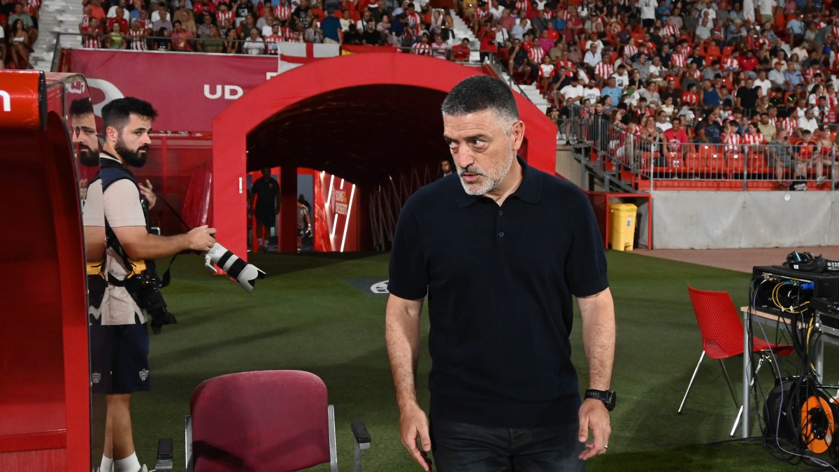 García Pimienta se juega mucho en el Almería y cuenta con todos.