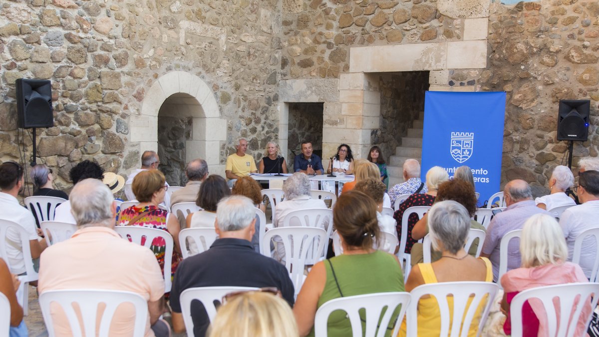 Presentación del Programa Escuela de Misterios en Carboneras.