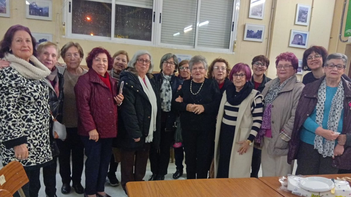 Juntas se vive mejor: esta es la asociación almeriense que combate la soledad no deseada