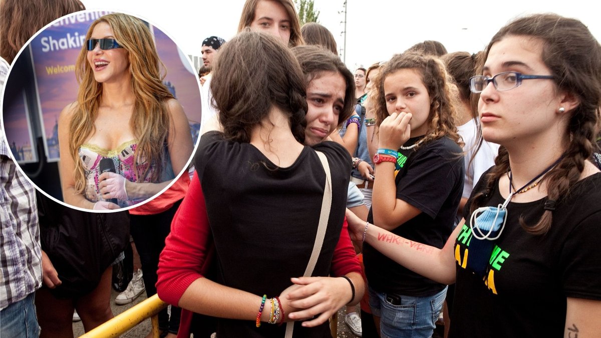 Shakira, en una imagen actual, y la decepción entre sus seguidores almerienses tras la cancelación de su concierto el 1 de junio de 2011.