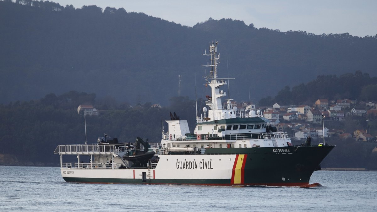 Archivo - Un buque de la Guardia Civil.