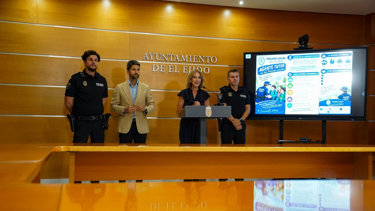 Presentación del Agente Tutor en El Ejido.