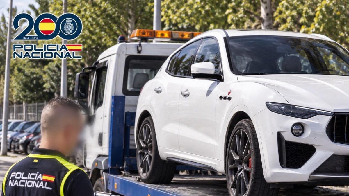 La Policía recupera un vehículo de lujo valorado en más de 200.000 euros.