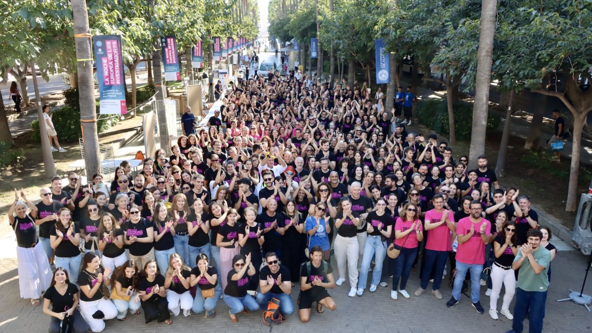 Cerca de 20.000 personas en Almería arropan La Noche Europea de los Investigadores, en imágenes
