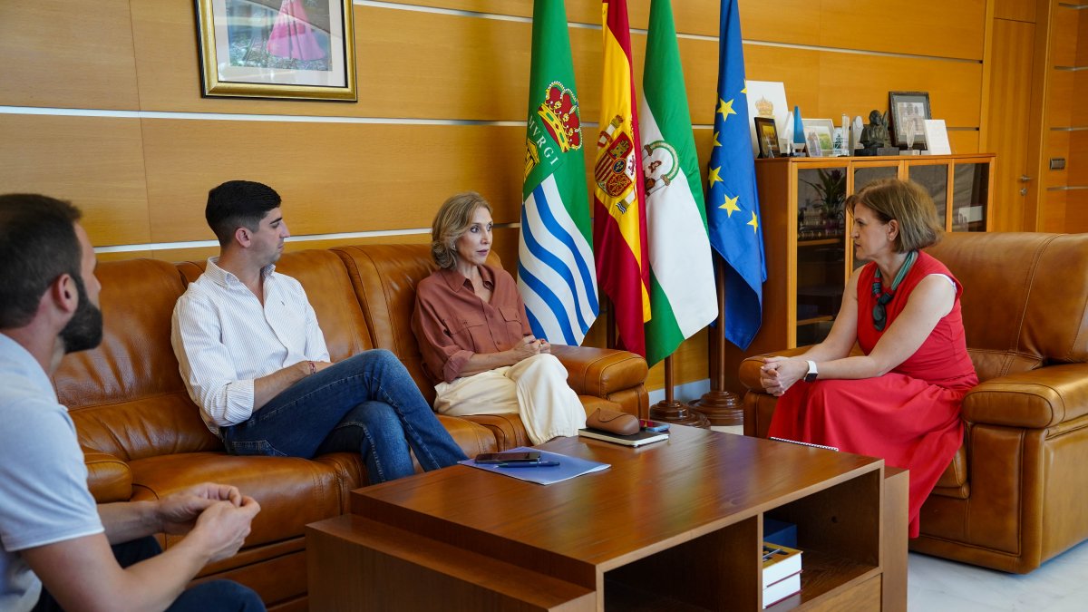 El encuentro ha servido para reforzar la colaboración entre el Ayuntamiento y ASAJA y avanzar en respuestas conjuntas ante los principales retos que afronta el campo ejidense al inicio de la campaña