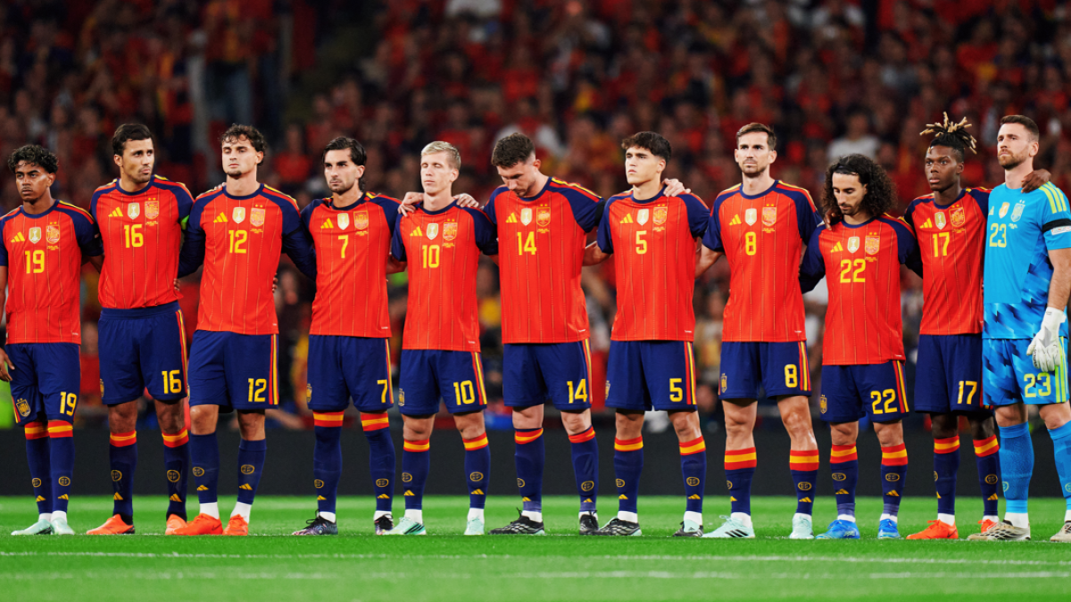 Pubill luciendo el 12 de La Roja en el partido del estreno de la segunda estrella.