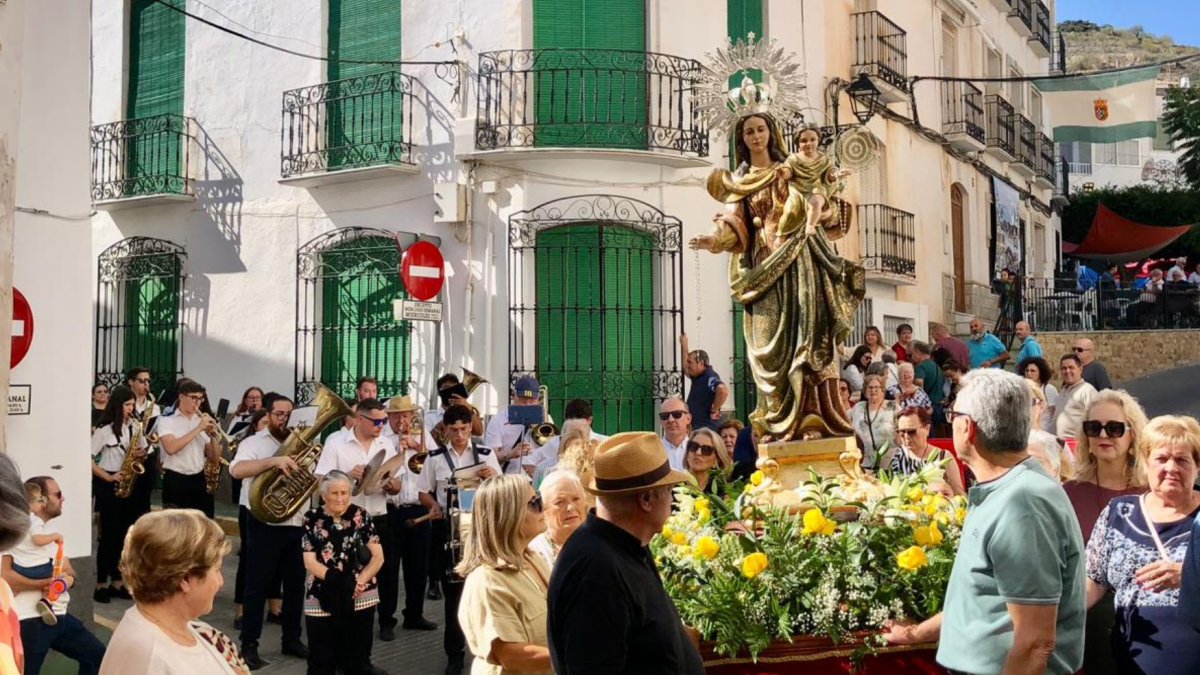 La Virgen del Rosario por las calles de Lubrín.