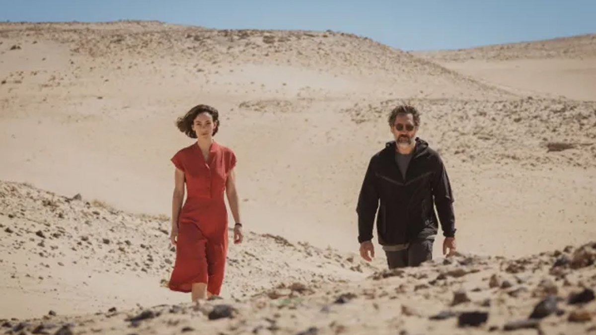 Javier Bardem y Vicky Luengo consiguen transmitir esas tensiones emocionales tan frecuentes en las relaciones familiares.