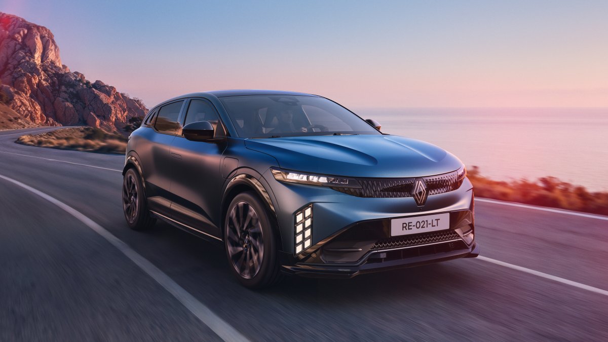 Renault desarrolla la oferta de Scenic E-Tech eléctrico en torno a nuevos equipos y servicios.
