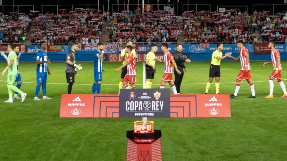 El Almería abrió la pasada edición de la Copa del Rey con un triunfo en el Artés Carrasco, en Lorca, por 0-2.